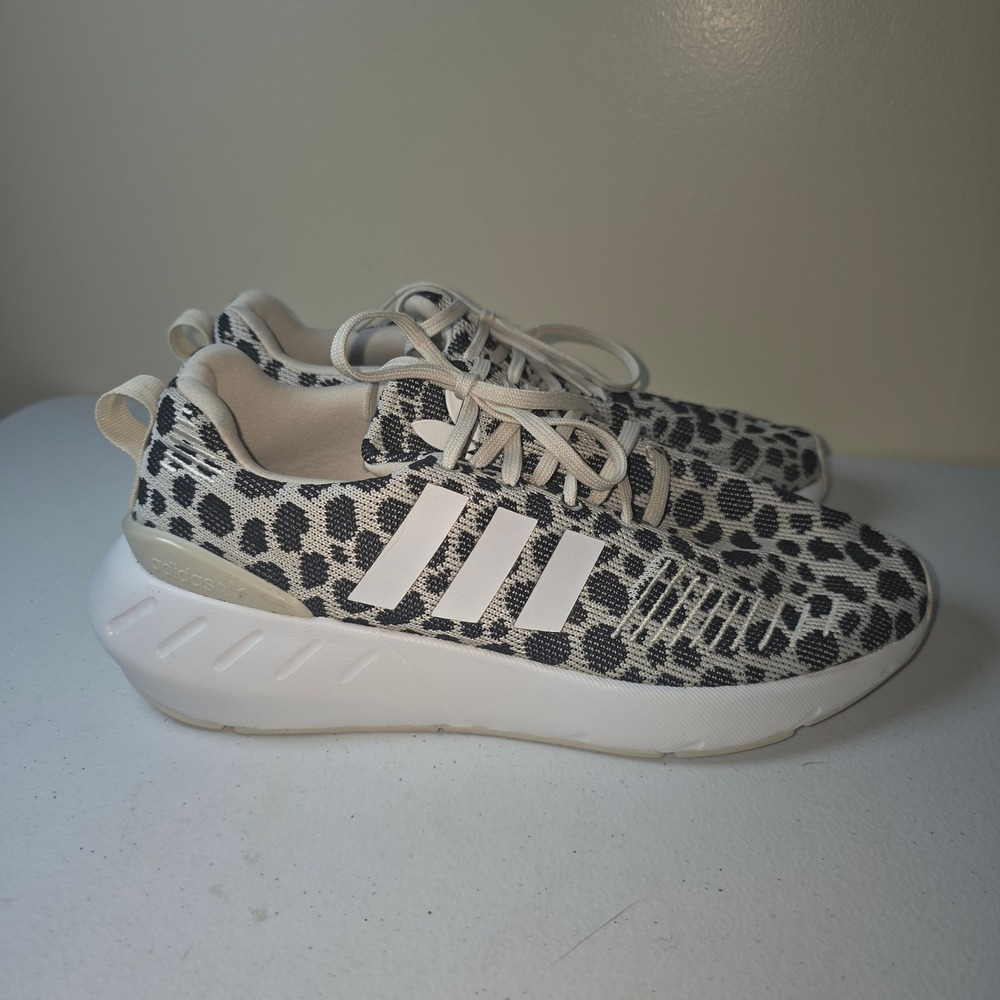 Adidas Swift Run 22 Leopard Print Sneakers Womens 6.5 GZ1555 Cream Black‎ White